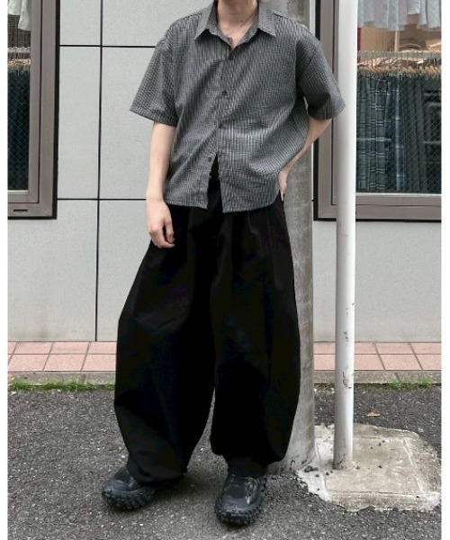 Chikashitsu+（チカシツプラス） シャツ 半袖 「Chikashitsu +