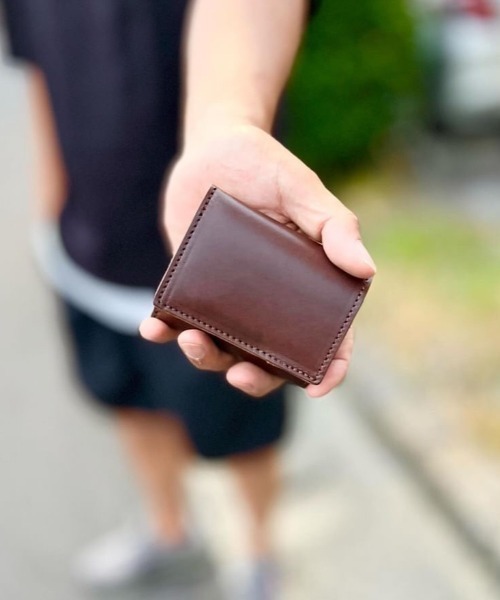 赤いレザーの二つ折り財布 11回目再販売〙限定P5倍 セカンド財布 ミニバッグに がま口財布