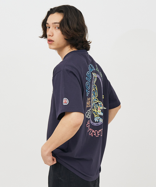 【YOIDORE/ヨイドレ 】スーベニアTシャツ/ 酒愛好家/ユニセックス ABAHOUSE tシャツ 「YOIDORE/ヨイドレ 」スーベニアTシャツ/ 酒