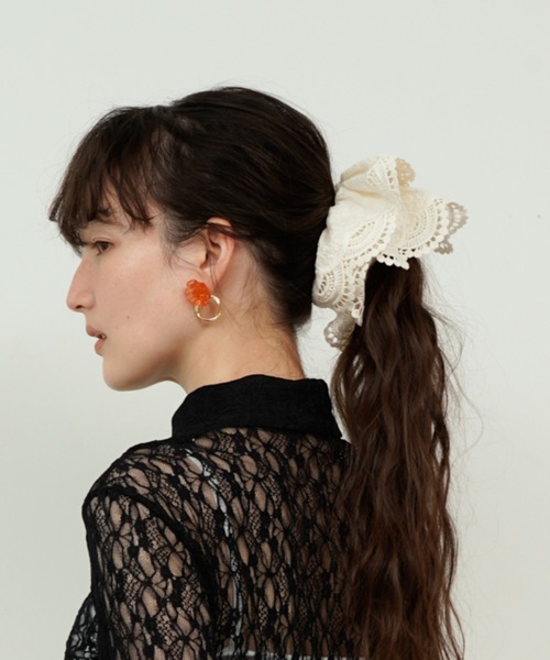 シュシュ Lace Embroidery Double Frilled Scrunchie / レース刺繍