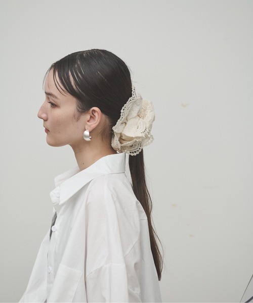 シュシュ Lace Embroidery Double Frilled Scrunchie / レース刺繍