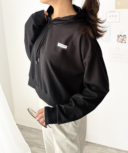 Dewlily パーカー 抜け感スタイルにハマる、デイリー使いに最適な1枚