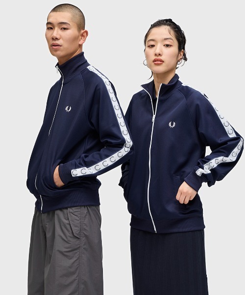 FRED PERRY ブラックジャージ　Lサイズ　美品 FRED PERRY 「FRED PERRY」 ジャージブルゾン L ブラック系