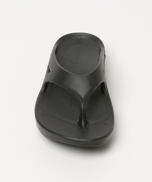 「OOFOS」 ビーチサンダル MEDIUM ライトグレー レディース_画像6