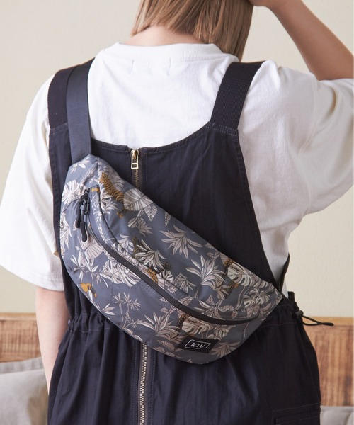 【送料込】韓国人気★somewherebutter Belt Bag ウエストポーチ 送料込】韓国人気☆somewherebutter Belt Bag ウエストポーチ