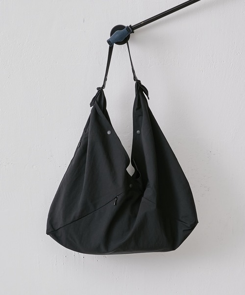 バッグ SLOW span nylon-triangle wrap bag- BLACK SLOW】サンカク△トート | コレクターズ・ショップニュース