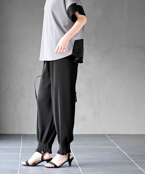 r・p・s（アールピーエス） パンツ 裾シャーリングカットプリーツ