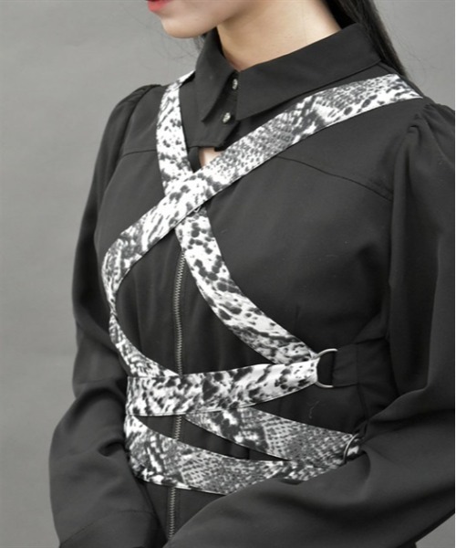 axes femme POETIQUE ワンピース スネークベルトロングワンピース