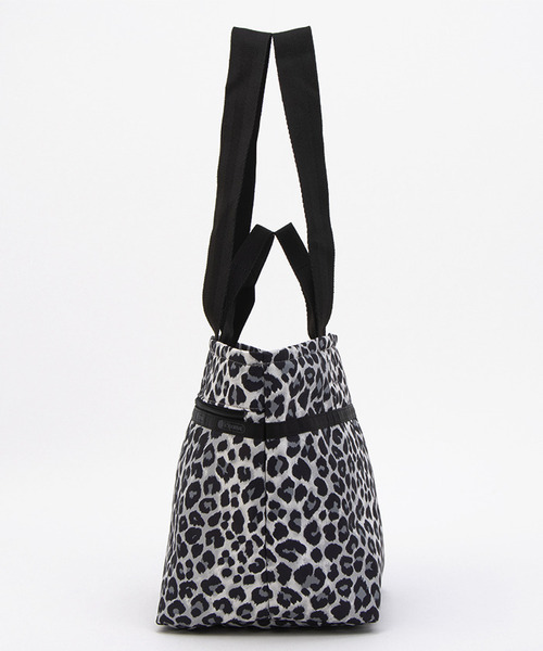 LeSportsac 2ZIP　POCKET TOTE レオパード LeSportsac(レスポートサック)の「LG 2ZIP POCKET TOTEクリーム