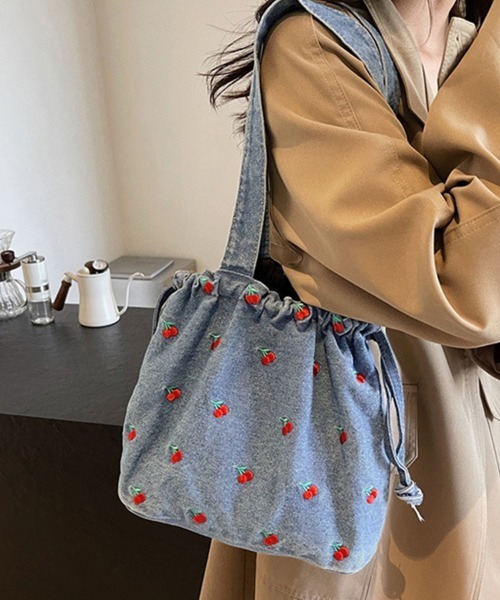 ハンドバッグ チェリー柄 巾着風デニムバッグ : ZOZOTOWN Yahoo!店