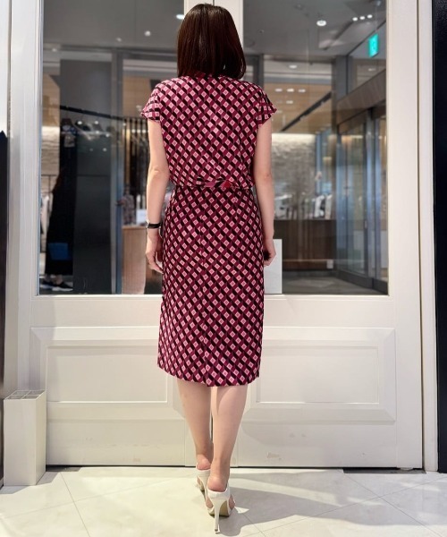 PINKY&DIANNE ジオメトリックリボンブラウスブラウス ジオメトリックプリントクロスリボンブラウス | PINKY&DIANNE