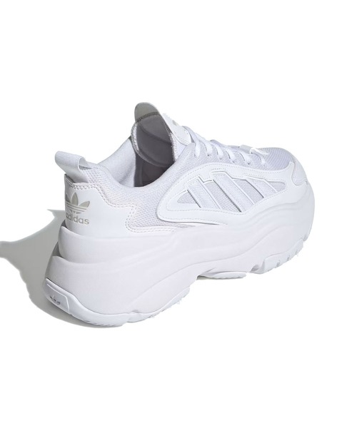 アディダス　OZGAIA スニーカー adidas（アディダス） スニーカー (ADIDAS)OZGAIA W レディース