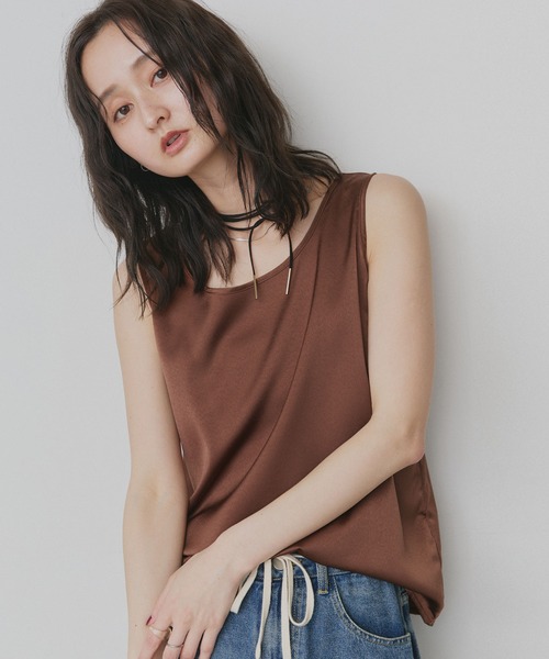 ad thie（アドティエ） タンクトップ ノースリーブ シルキー サテン