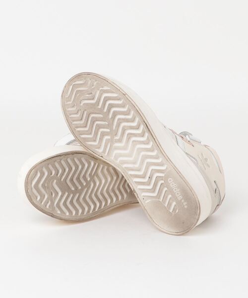 adidas（アディダス） ハイカットスニーカー 22.5cm ベージュ