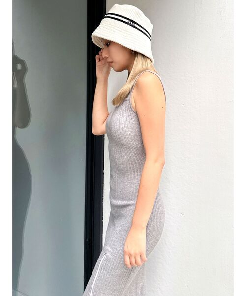 GYDA ワンピース バックオープンジップスリットリブニットロング
