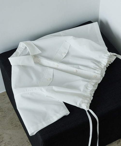 ADAM ET ROPE' クロップドギャザリングシャツ　白 サステナブル】クロップドギャザリングシャツ（シャツ/ブラウス