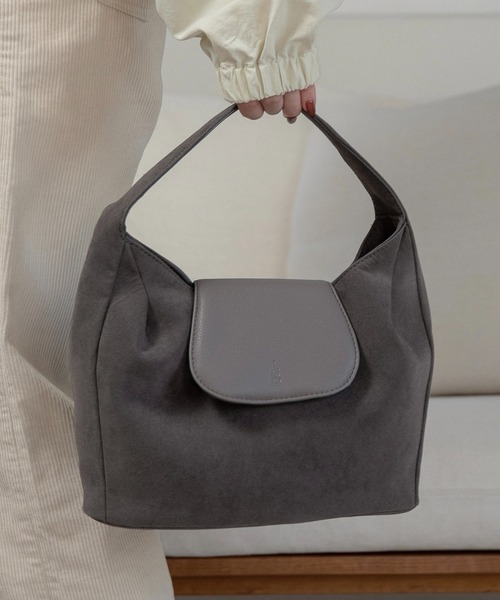lawgy（ラウジー） ハンドバッグ brushed material flap point bag 