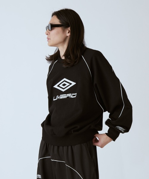 トレーナー スウェット 「UMBRO×Lui's」パイピングロゴスウェット メンズ レディースの画像