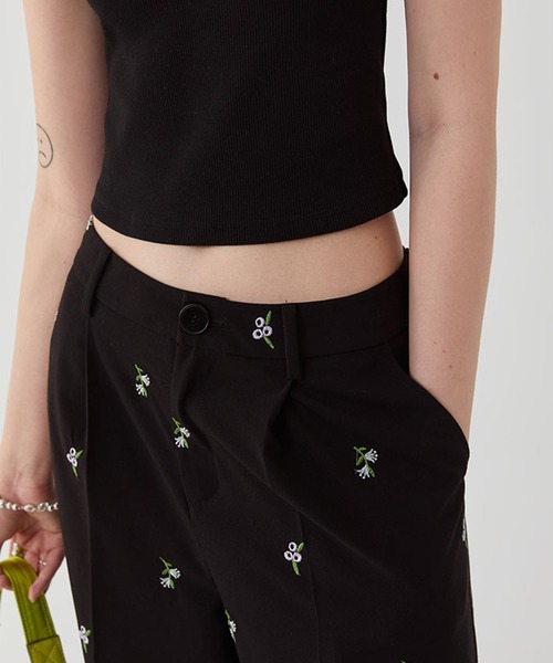 GUCCI 花柄刺繍 パンツ センタープレス スラックス パンツ フラワーステッチ センタープレス ストレート