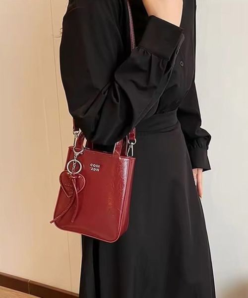 Port ショルダーバッグ バッグ 「 / ポート 」 チャーム付き