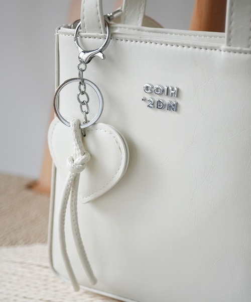 Port（ポート） ショルダーバッグ バッグ 「 」 チャーム付き 2WAY