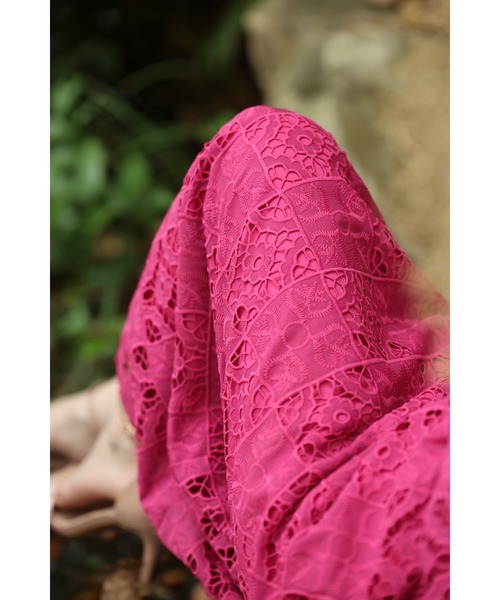 【バービー】Cawaii 総刺繍　大人スカート cawaii スカート 目を惹く華やかピンクのブロックレースロング