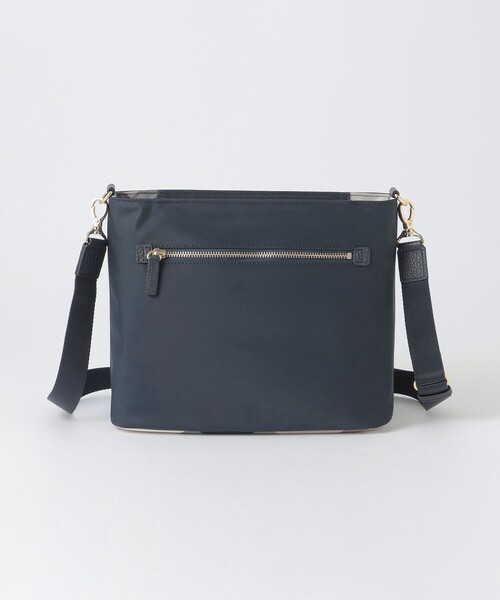 BLUE LABEL CRESTBRIDGE（ブルーレーベルクレストブリッジ