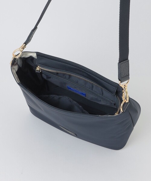BLUE LABEL CRESTBRIDGE（ブルーレーベルクレストブリッジ