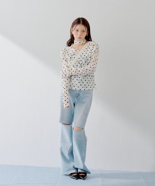 Chico（チコ） tシャツ 「SALON by Chico」チョーカー付きフロッキー