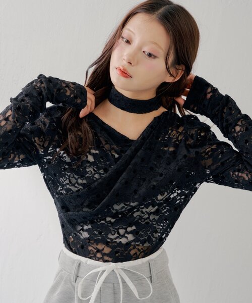 【タグ付き未使用】SALON by Chico フロッキードットレーストップス Chico（チコ） tシャツ 「SALON by Chico」チョーカー付きフロッキー