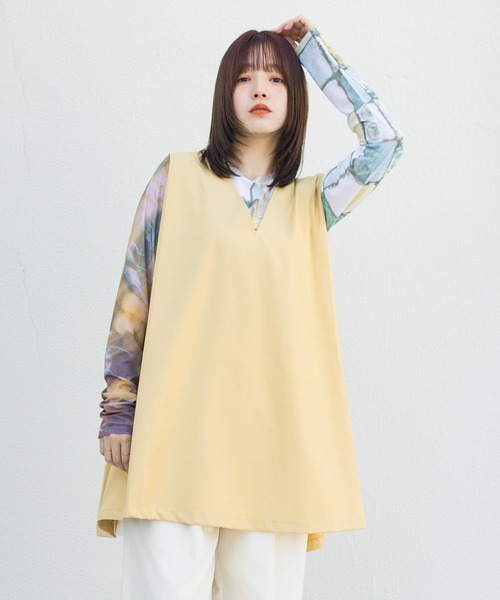 【関税込み】The Garment ベージュ ホルター ミニワンピース The Garmentのベージュ ホルター ミニワンピースがセール中