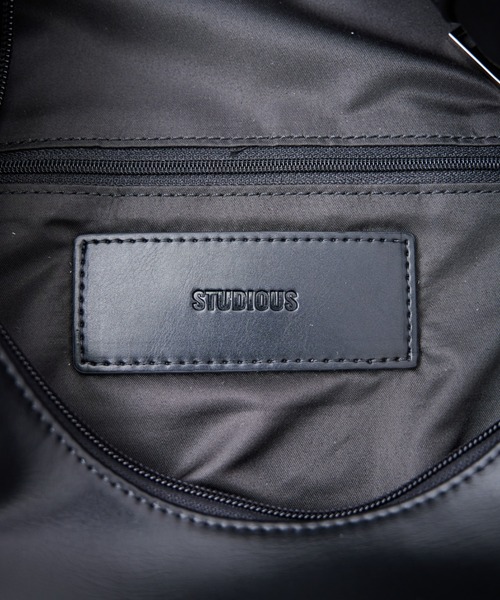 STUDIOUS ブラック　レザー バッグ　ショルダーバッグ STUDIOUS 「STUDIOUS」 ショルダーバッグ FREE ブラック メンズ