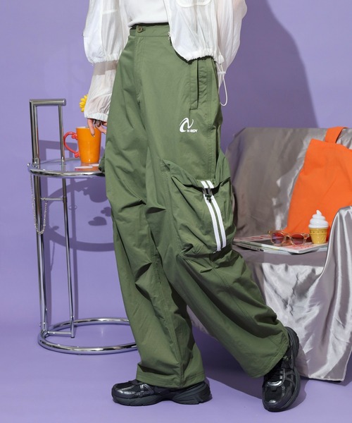 新品未使用タグ付きNERDYパラシュートカーゴパンツ【S】 NERDY パンツ パラシュートカーゴパンツ レディース : ZOZOTOWN