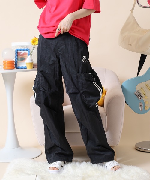 新品未使用タグ付きNERDYパラシュートカーゴパンツ【S】 NERDY パンツ パラシュートカーゴパンツ レディース : ZOZOTOWN