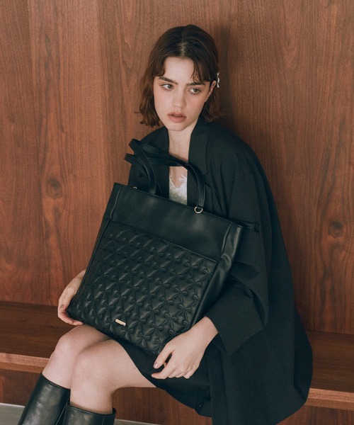Maison de FLEUR リボンキルティングトートバッグ Maison de FLEUR トートバッグ リボンキルティングキャリーオン