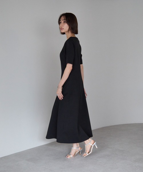 STRETA ワンピース 「骨格ストレートさん向け」Vネックポンチ