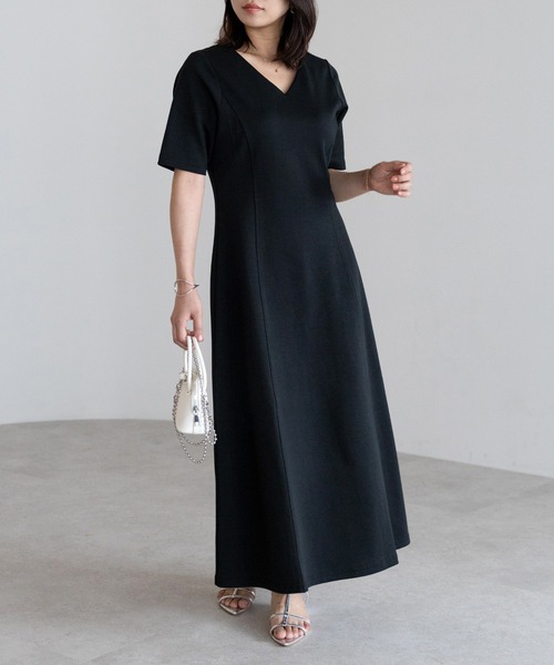 STRETA ワンピース 「骨格ストレートさん向け」Vネックポンチ