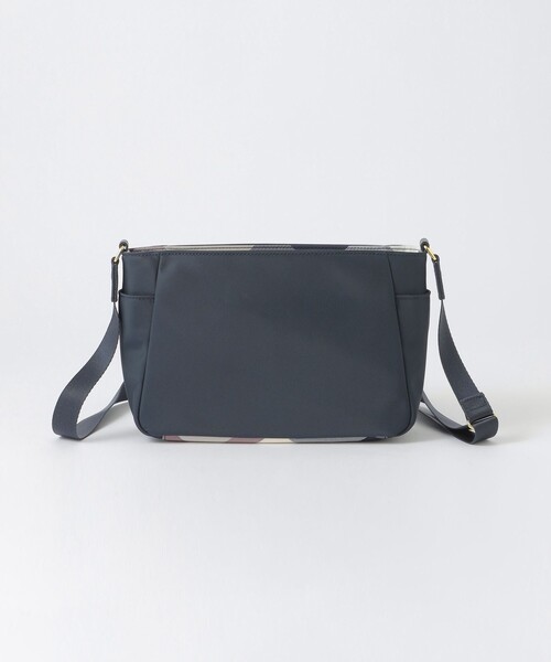 BLUE LABEL CRESTBRIDGE（ブルーレーベルクレストブリッジ