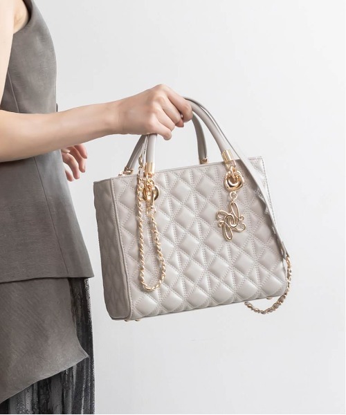 ホワイト ブラック キルティング ハンドバッグ GYDA ハンドバッグ キルティングrectangle BAG : ZOZOTOWN Yahoo