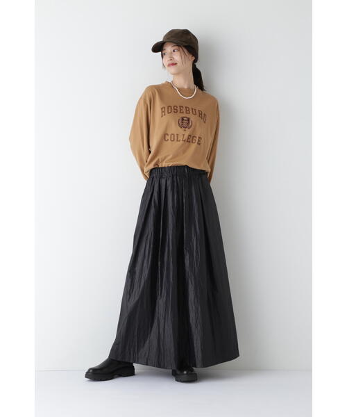 human woman（ヒューマンウーマン） スカート ナイロンシャインサテン