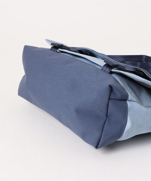 ショルダーバッグ CHROME/クローム ショルダーバック COURIER FLAP 新品けいおん！秋山澪律 平沢唯 中野梓 箔押し 秋山れい 缶バッジ 手袋