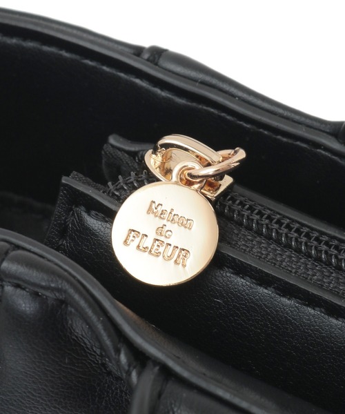 Maison de FLEUR トートバッグ チャーム付きリボンキルティング