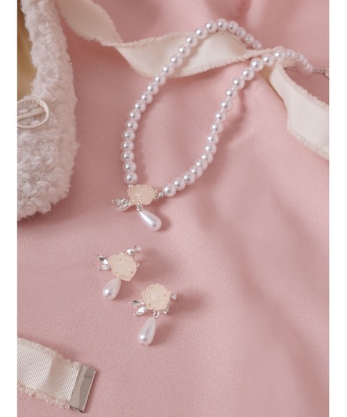 ☆ lily☆ 未使用 乳白・パープル潰れ薔薇ネックレス ミハエルネグリン LILY BROWN（リリーブラウン） ネックレス ローズパールネックレス