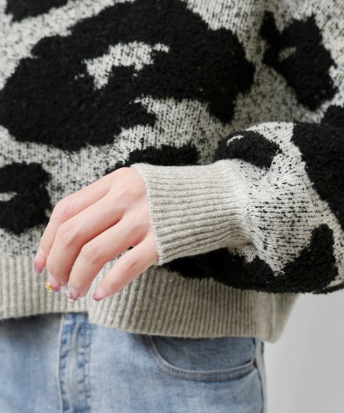 andme（アンドミー） ニット セーター 花柄ジャガードクロップド丈