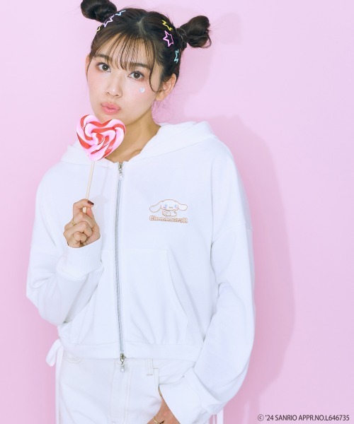 パーカー 「大きいサイズ」 シナモロールクロップド丈パーカー marun レディース