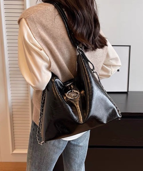 GRAPE バックパック　2way y2k Amazon.co.jp: [Cuticate] ショルダーバッグ、脇の下