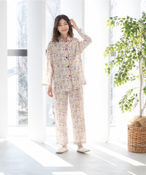 【新品】リバティ LIBERTY fabric　タナローンパジャマ（L)№A24 LIBERTY. パジャマ ルームウェア 「LIBERTY」タナローンプリント