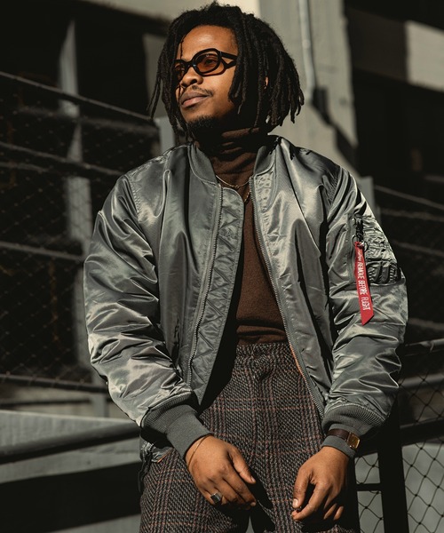 アルファインダストリーズ　ブルゾン　ジャンパー　M Alpha Industries アルファインダストリーズ アウター