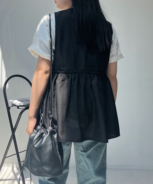 新品・未使用　ノーリーズ　ぺプラム　ジレ　ネイビー　ベスト NOLLEY'S Sophi（ノーリーズソフィ）の「フクレジャガード