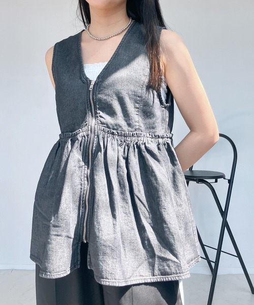 アズノウアズ　リバーシブル　リバティ　ダウンベスト BEAMS BOY（ビームスボーイ）の「BEAMS BOY / リバティ リバーシブル